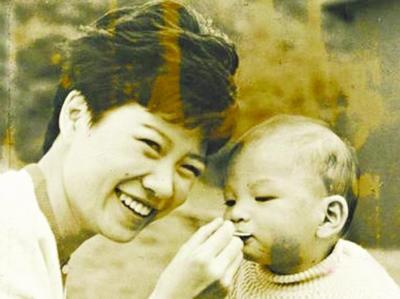 亦舒与儿子 亦舒与儿子