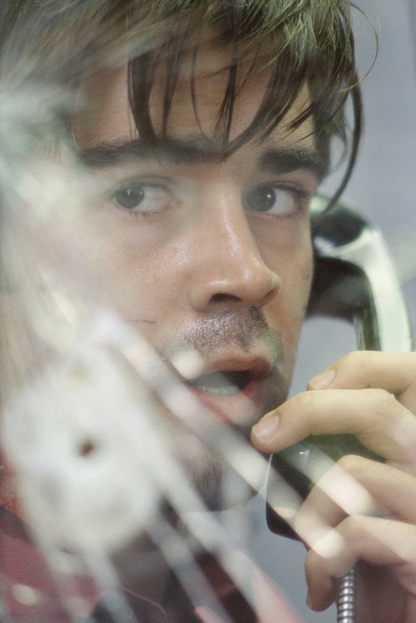 狙击电话亭(2002)的剧照 狙击电话亭(2002)的剧照