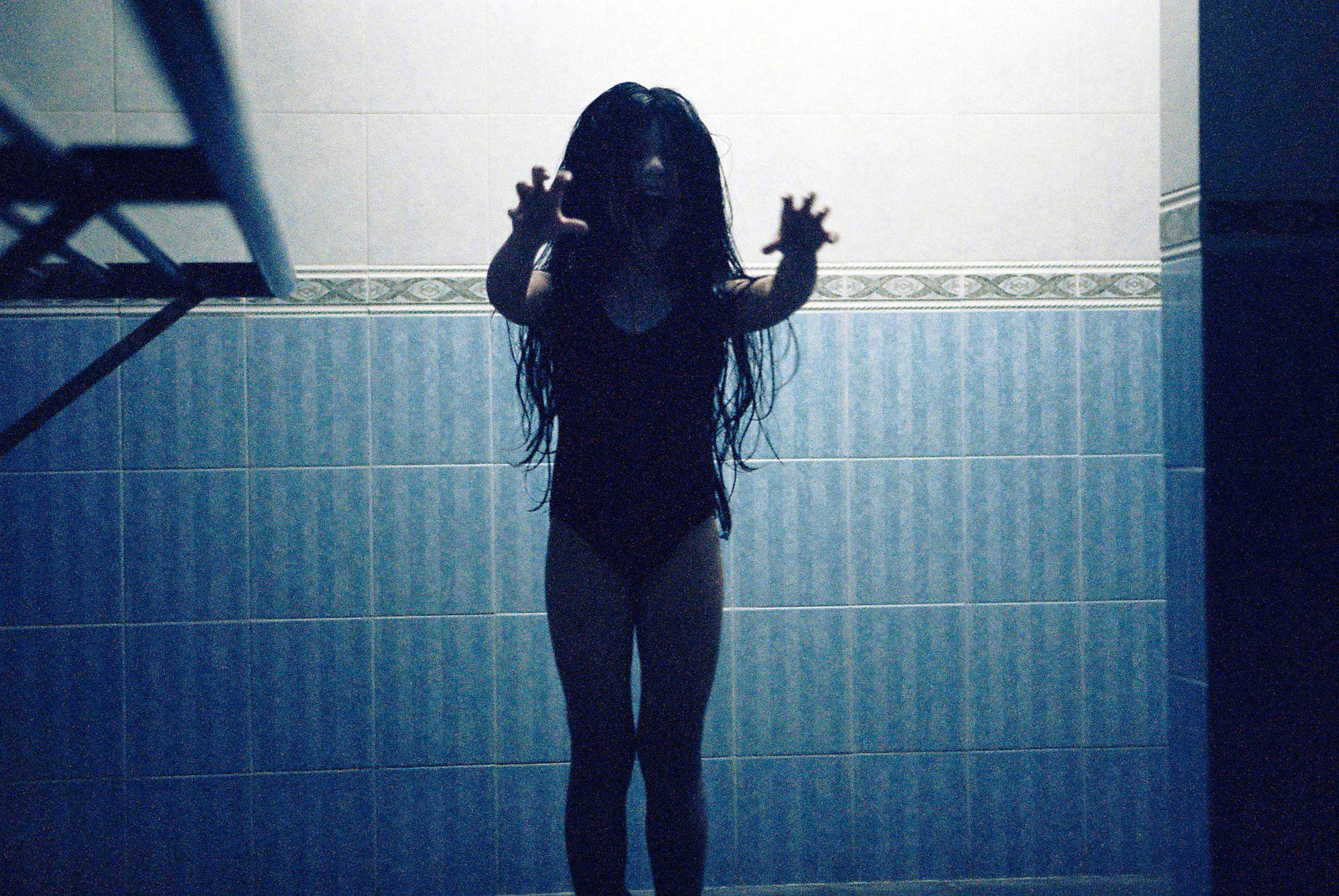 第一诫
(2008)的剧照 第一诫
(2008)的剧照