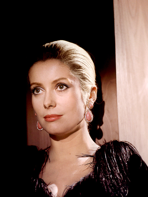 大黎明(1972)的剧照 大黎明(1972)的剧照