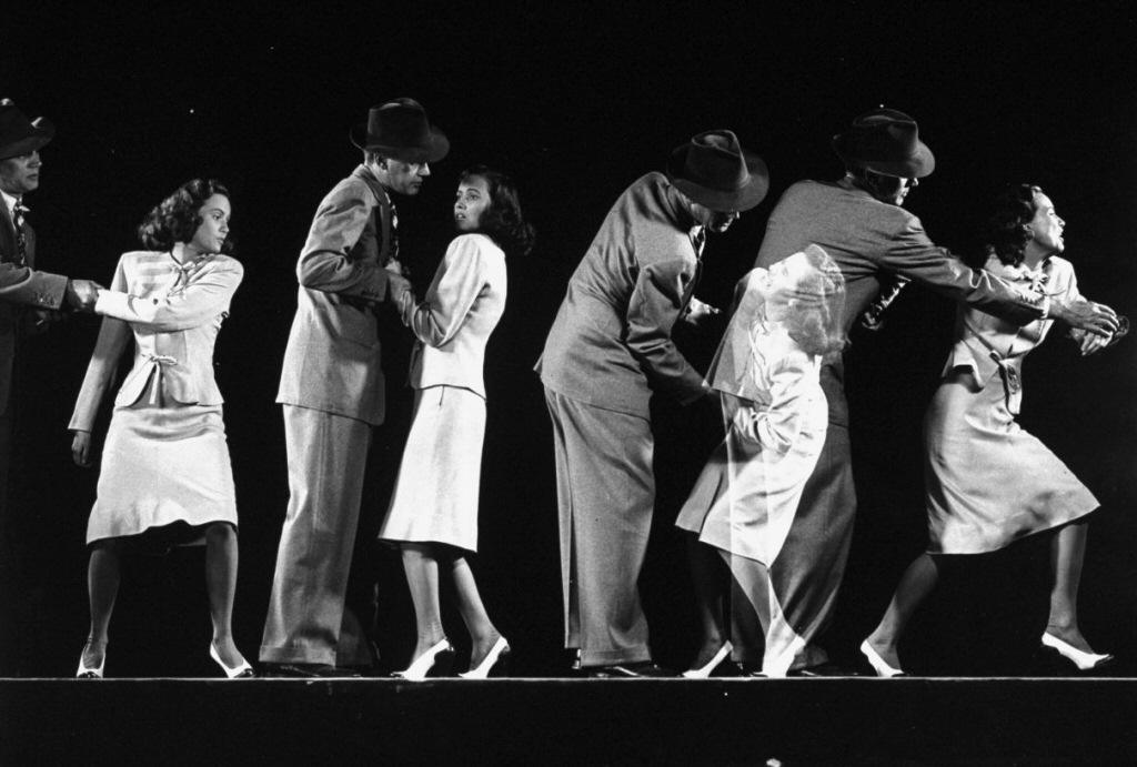 辣手摧花(1943)的剧照 辣手摧花(1943)的剧照