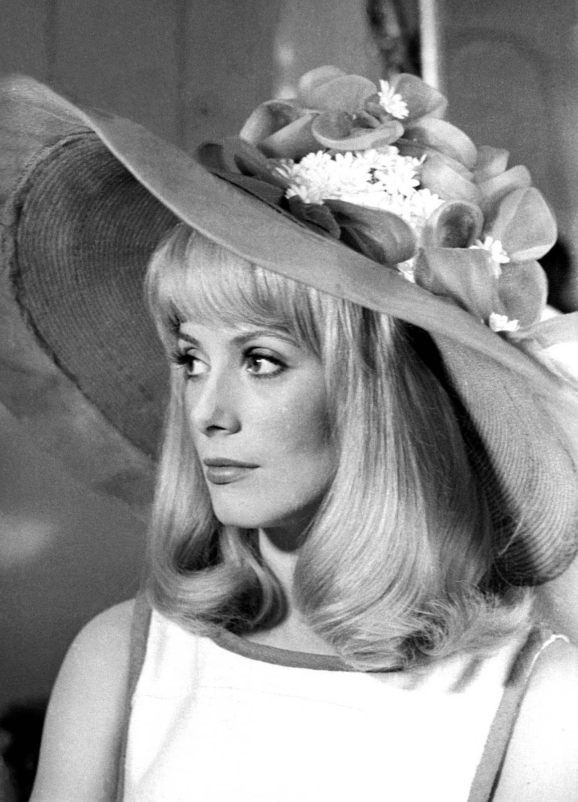 柳媚花娇(1967)的剧照 柳媚花娇(1967)的剧照