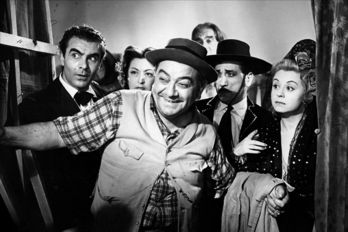 卖艺春秋(1950)的剧照 卖艺春秋(1950)的剧照