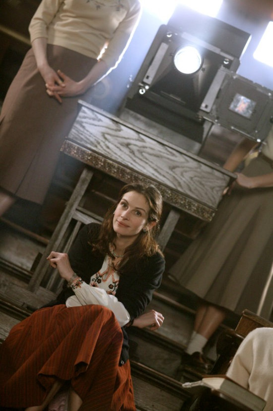 蒙娜丽莎的微笑(2003)的剧照 蒙娜丽莎的微笑(2003)的剧照