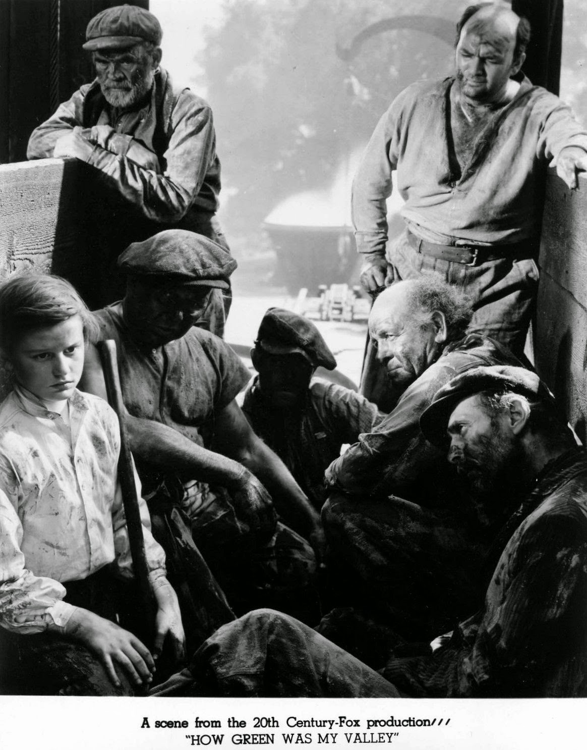 青山翠谷(1941)的剧照 青山翠谷(1941)的剧照