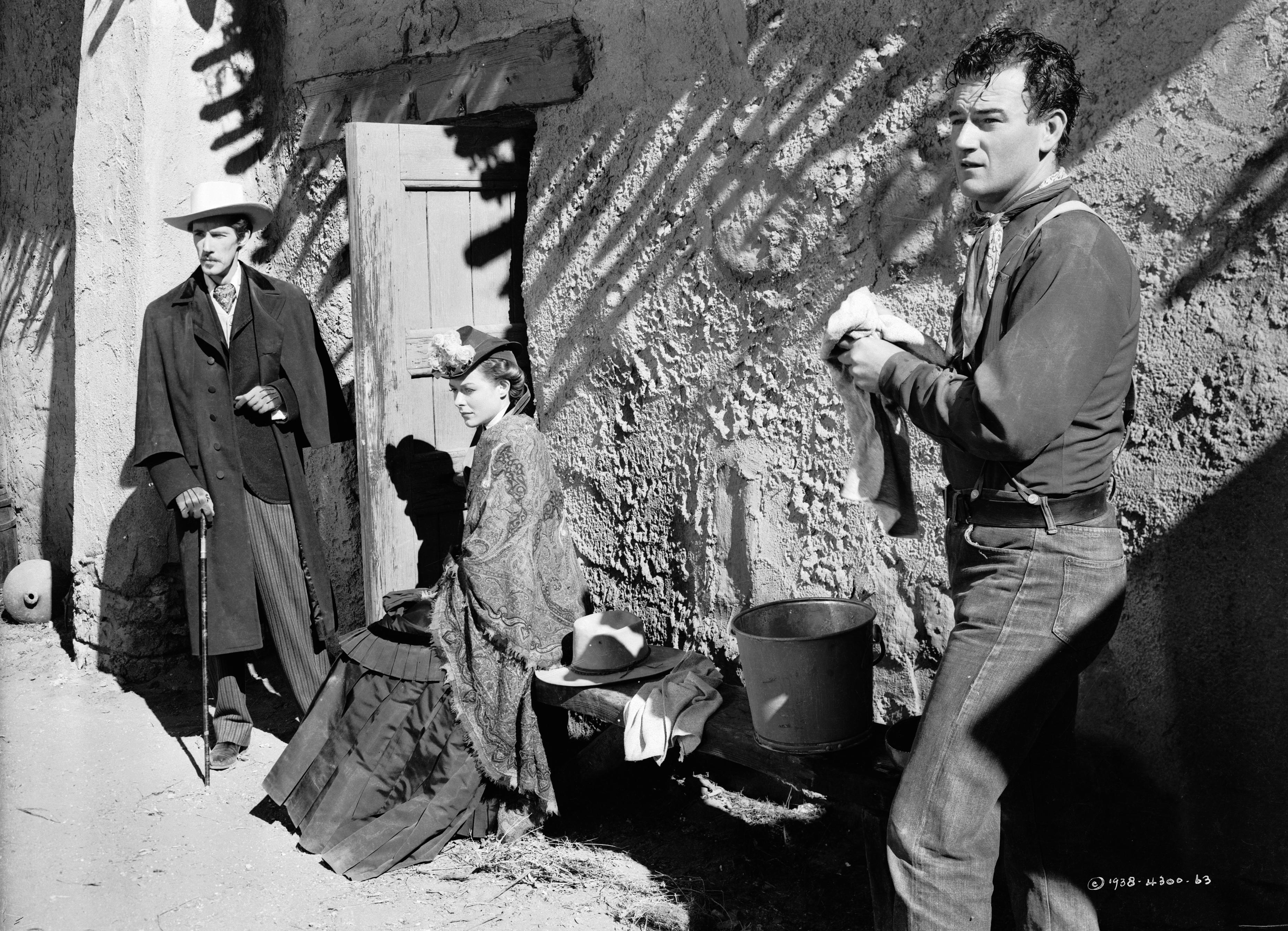 关山飞渡(1939)的剧照 关山飞渡(1939)的剧照