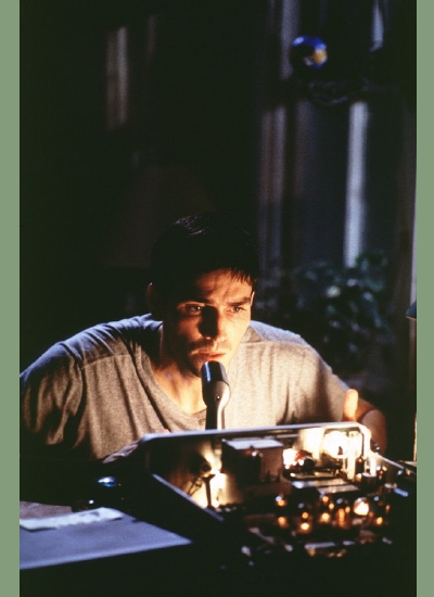 黑洞频率(2000)的剧照 黑洞频率(2000)的剧照