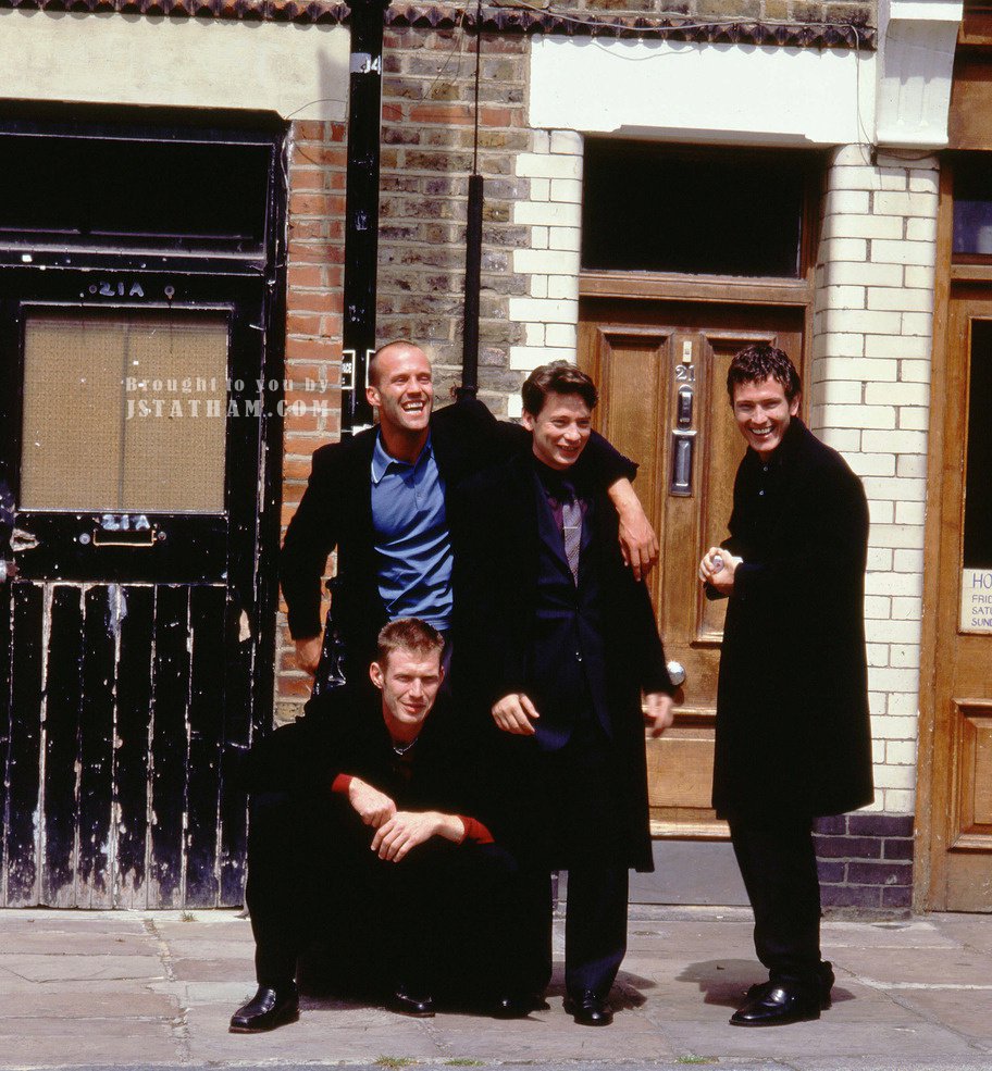 两杆大烟枪(1998)的剧照 两杆大烟枪(1998)的剧照