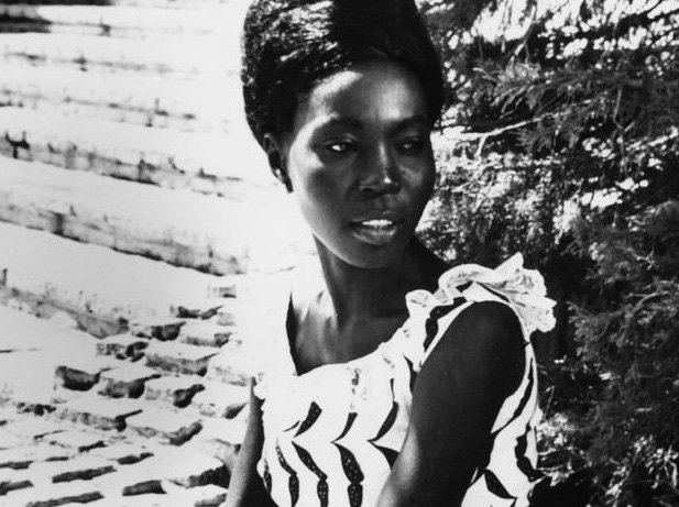 黑女孩(1966)的剧照 黑女孩(1966)的剧照