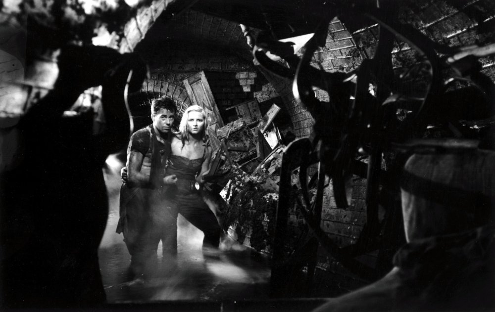 下水道(1957)的剧照 下水道(1957)的剧照