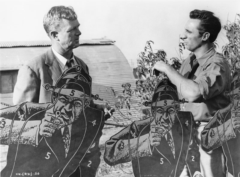 杀手(1956)的剧照 杀手(1956)的剧照