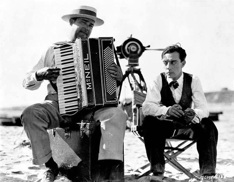 摄影师(1928)的剧照 摄影师(1928)的剧照