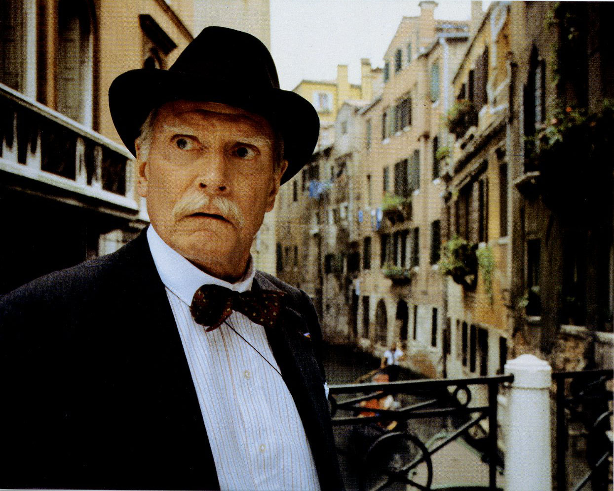 情定日落桥(1979)的剧照 情定日落桥(1979)的剧照