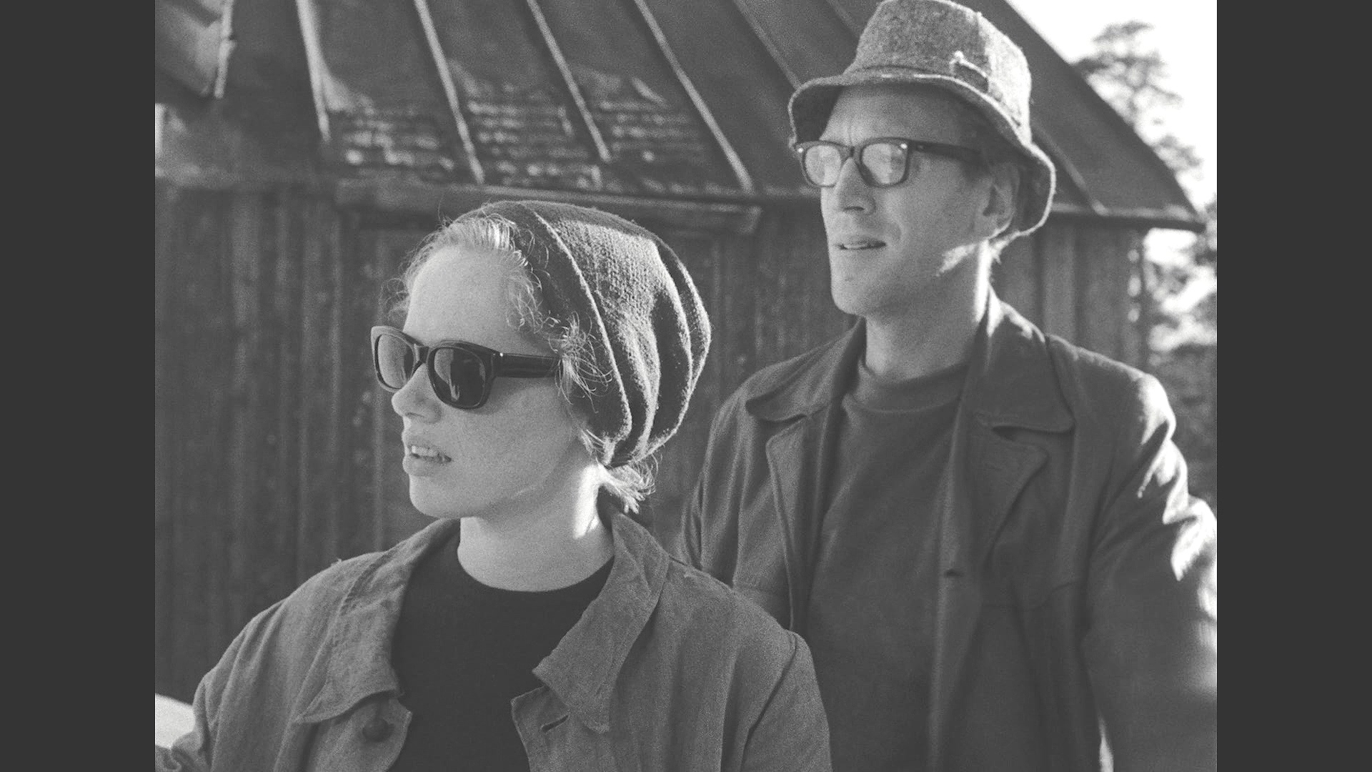 羞耻(1968)的剧照 羞耻(1968)的剧照