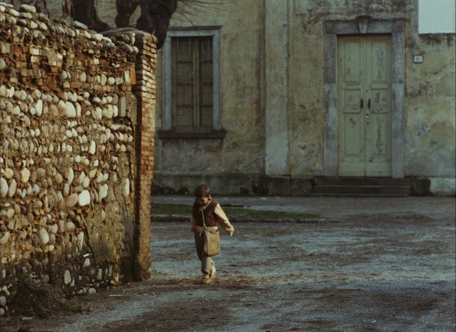 木屐树(1978)的剧照 木屐树(1978)的剧照