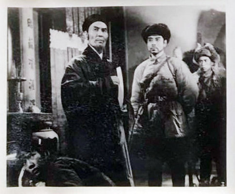 林海雪原
(1960)的剧照 林海雪原
(1960)的剧照