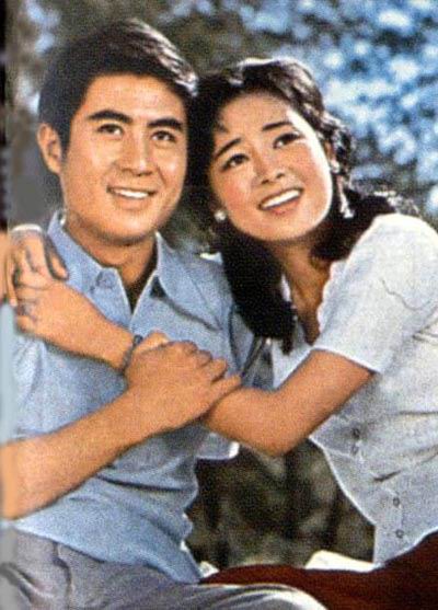 庐山恋
(1980)的剧照 庐山恋
(1980)的剧照