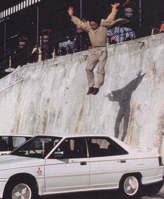 飞龙猛将(1988)的剧照 飞龙猛将(1988)的剧照