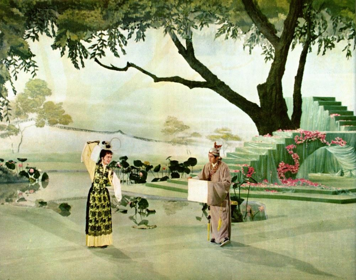 千娇百媚
(1961)的剧照 千娇百媚
(1961)的剧照