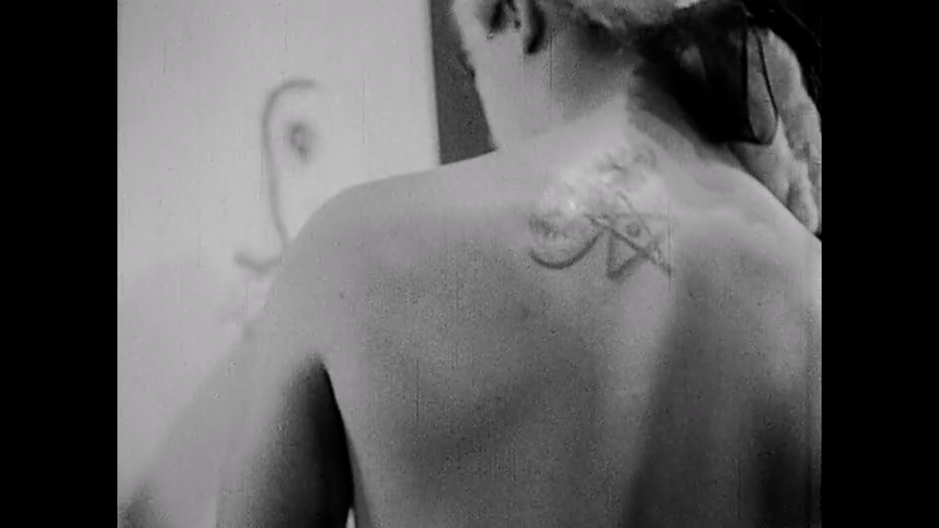 诗人之血(1932)的剧照 诗人之血(1932)的剧照