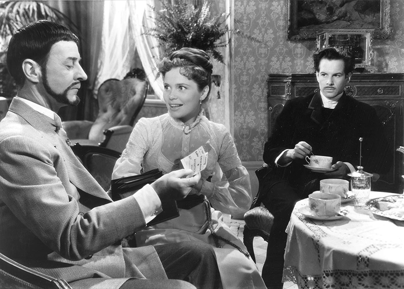 夏夜的微笑(1955)的剧照 夏夜的微笑(1955)的剧照