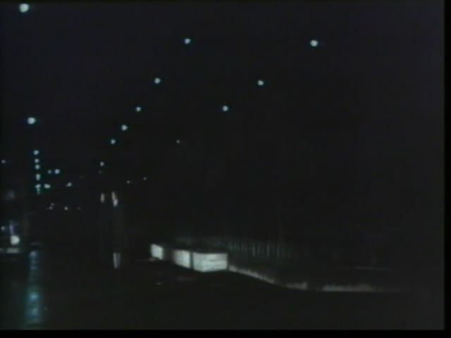 在水一方
(1975)的剧照 在水一方
(1975)的剧照