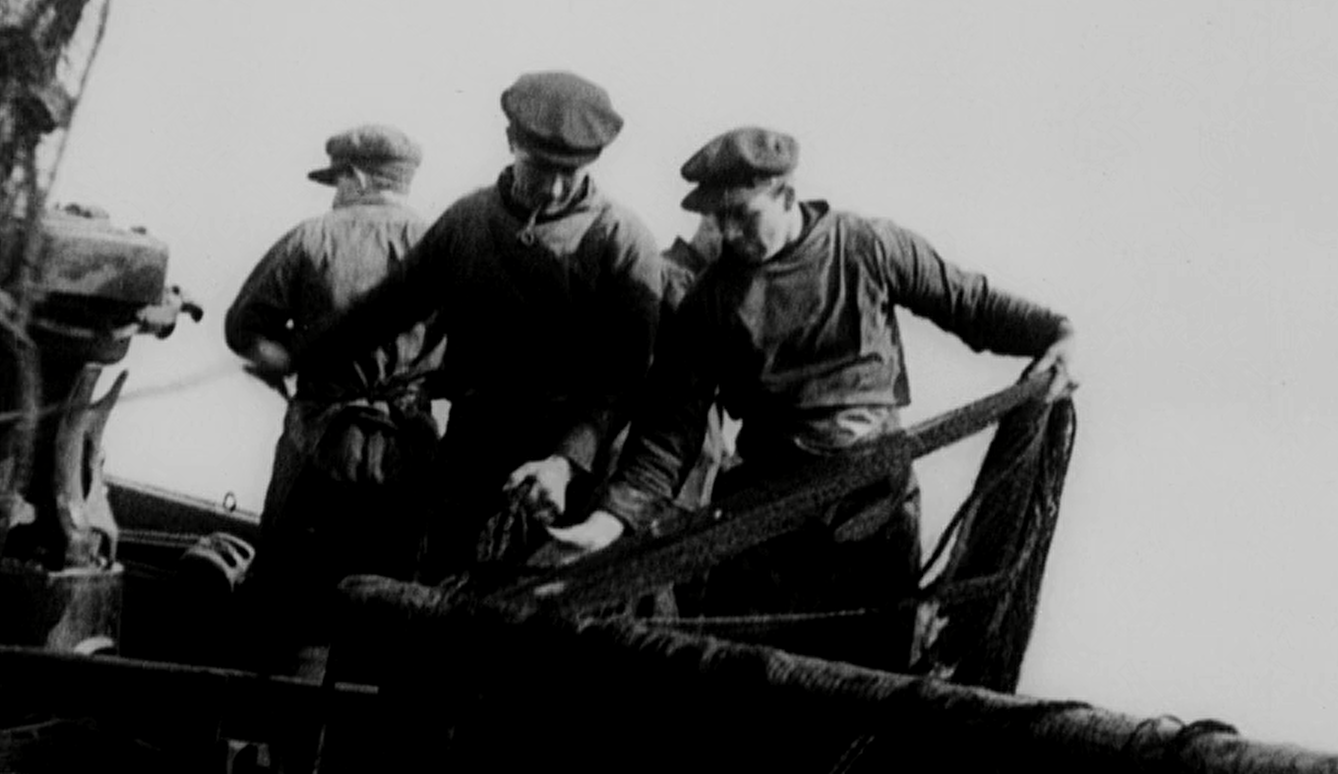 漂网渔船(1929)的剧照 漂网渔船(1929)的剧照