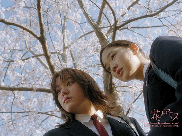 花与爱丽丝(2004)的剧照 花与爱丽丝(2004)的剧照