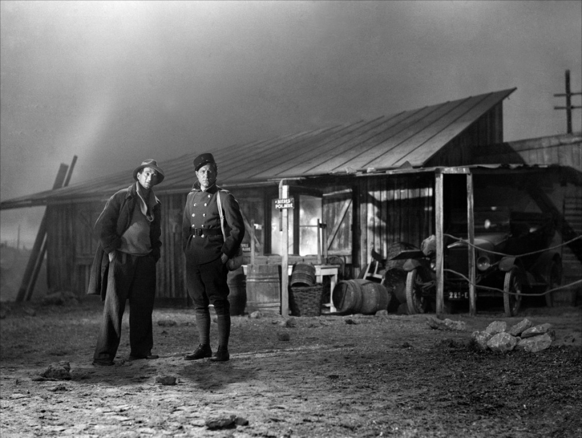 雾码头(1938)的剧照 雾码头(1938)的剧照