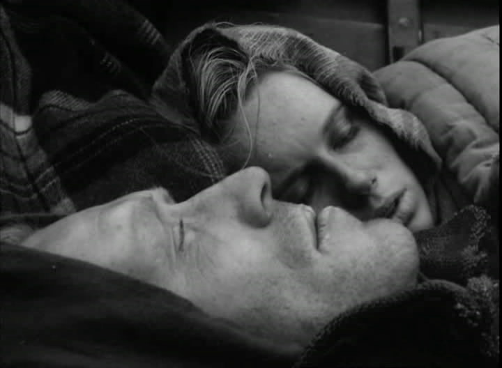 羞耻(1968)的剧照 羞耻(1968)的剧照