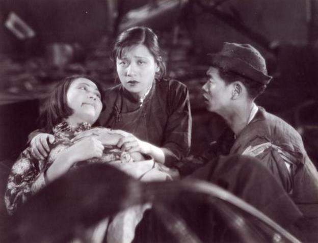 小玩意
(1933)的剧照 小玩意
(1933)的剧照