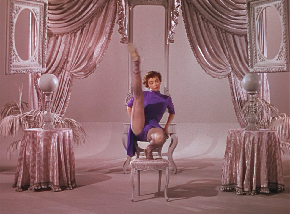 一个美国人在巴黎(1951)的剧照 一个美国人在巴黎(1951)的剧照