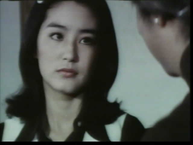 在水一方
(1975)的剧照 在水一方
(1975)的剧照