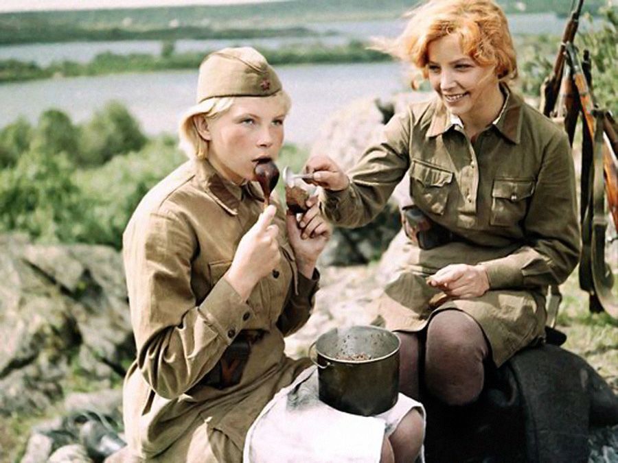 这里的黎明静悄悄(1972)的剧照 这里的黎明静悄悄(1972)的剧照