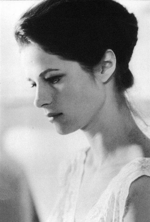 午夜守门人(1974)的剧照 午夜守门人(1974)的剧照