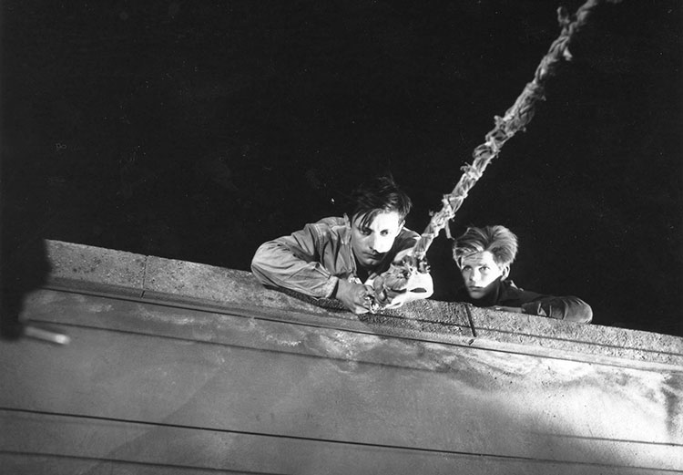 死囚越狱(1956)的剧照 死囚越狱(1956)的剧照