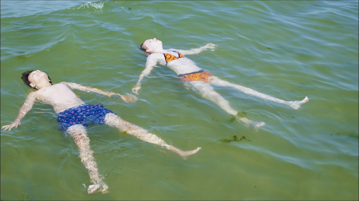 非凡夏日(2019)的剧照 非凡夏日(2019)的剧照