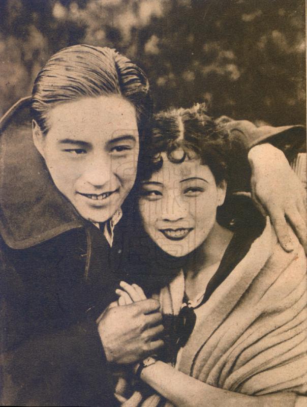 恋爱与义务(1931)的剧照 恋爱与义务(1931)的剧照