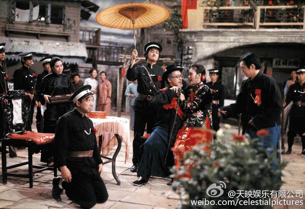 七十二家房客
(1973)的剧照 七十二家房客
(1973)的剧照