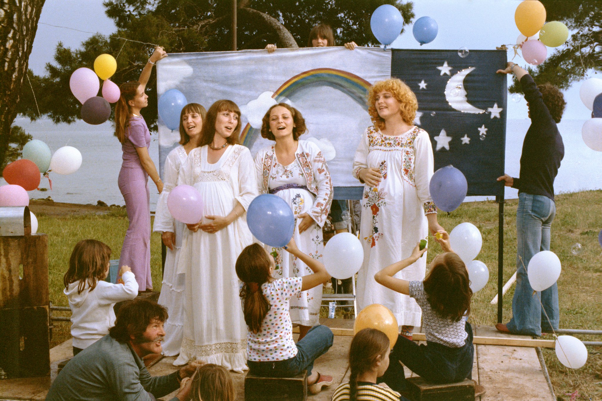 一个唱,一个不唱(1977)的剧照 一个唱,一个不唱(1977)的剧照