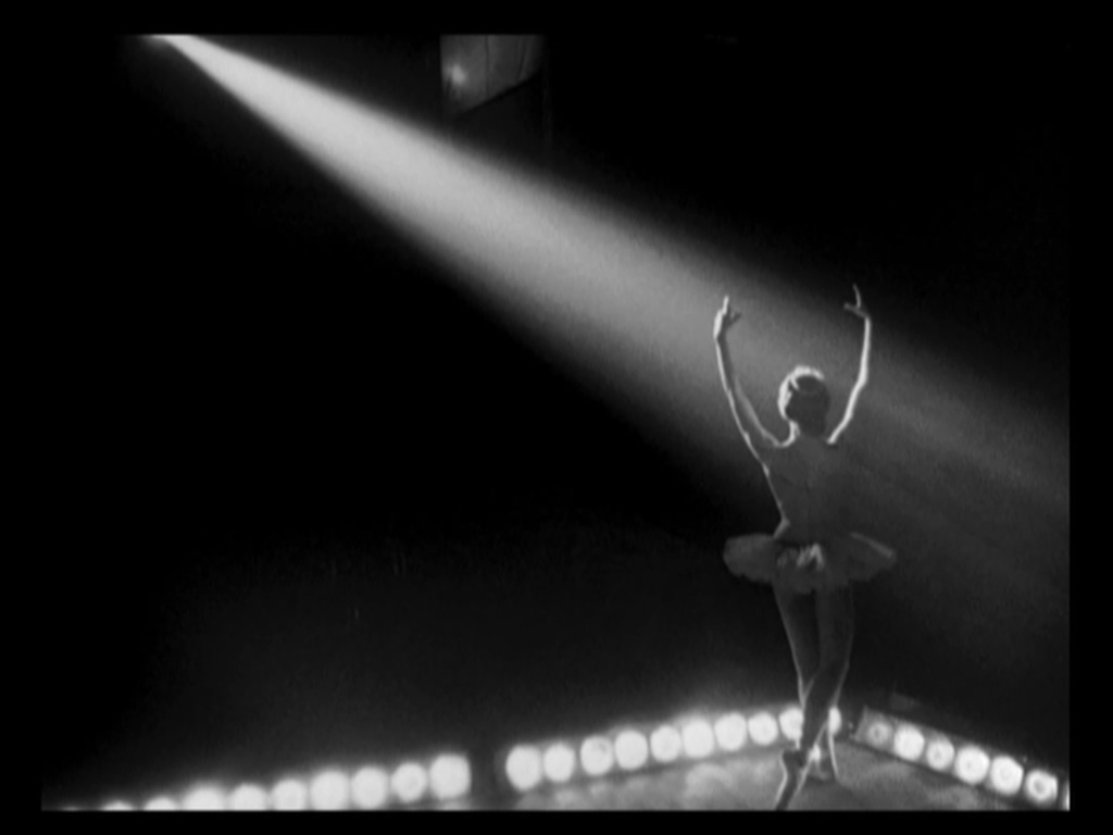 杀手之吻(1955)的剧照 杀手之吻(1955)的剧照