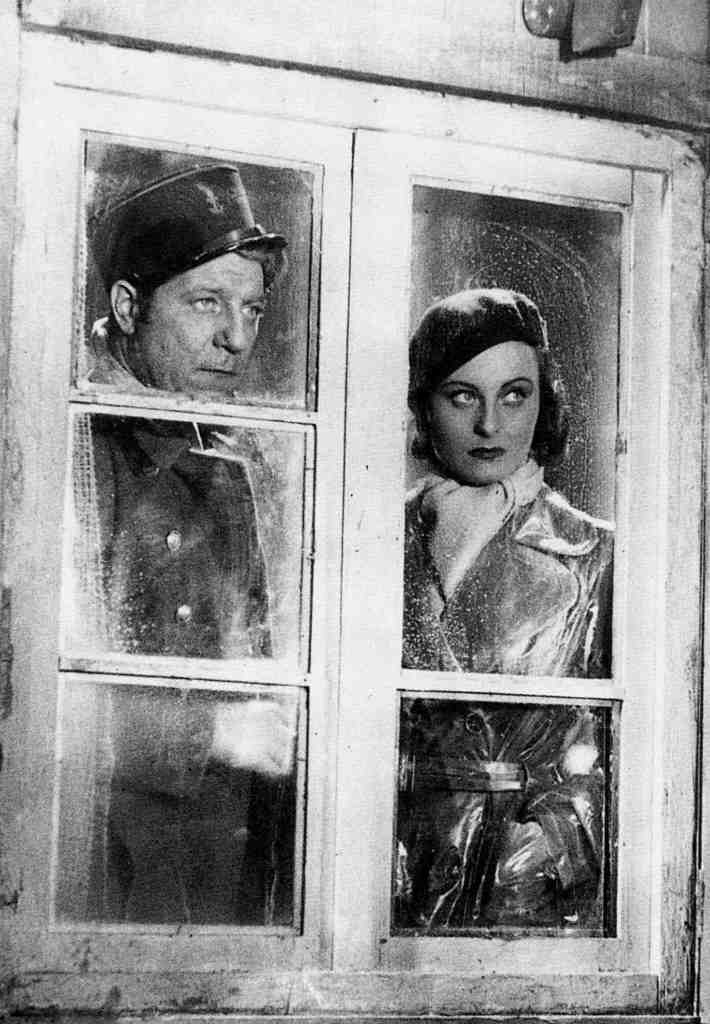 雾码头(1938)的剧照 雾码头(1938)的剧照