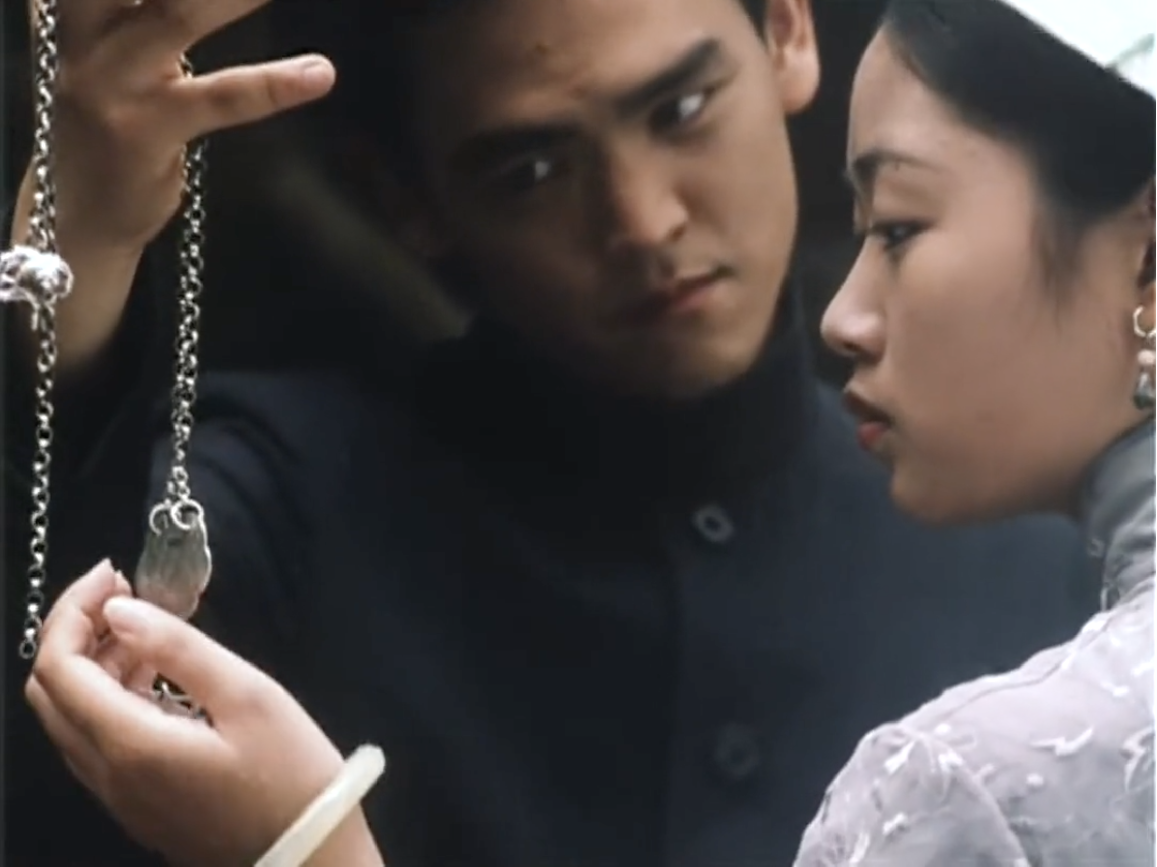 庭院里的女人
(2001)的剧照 庭院里的女人
(2001)的剧照