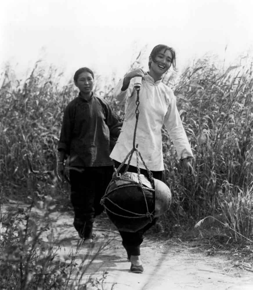 红高粱
(1988)的剧照 红高粱
(1988)的剧照