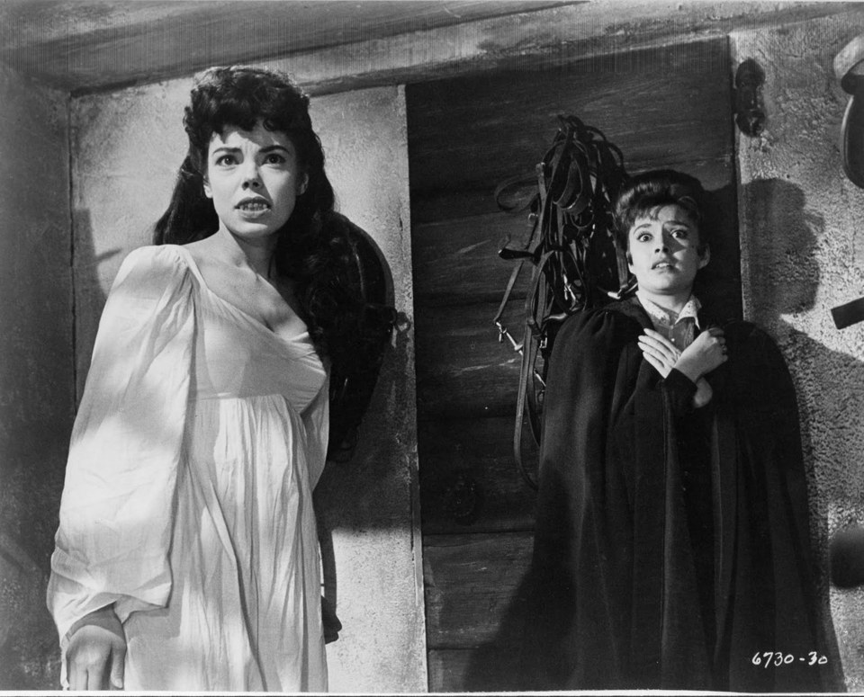 德古拉的新娘(1960)的剧照 德古拉的新娘(1960)的剧照