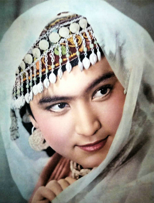 冰山上的来客
(1963)的剧照 冰山上的来客
(1963)的剧照