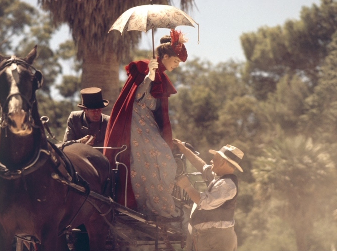 悬崖上的野餐(1975)的剧照 悬崖上的野餐(1975)的剧照