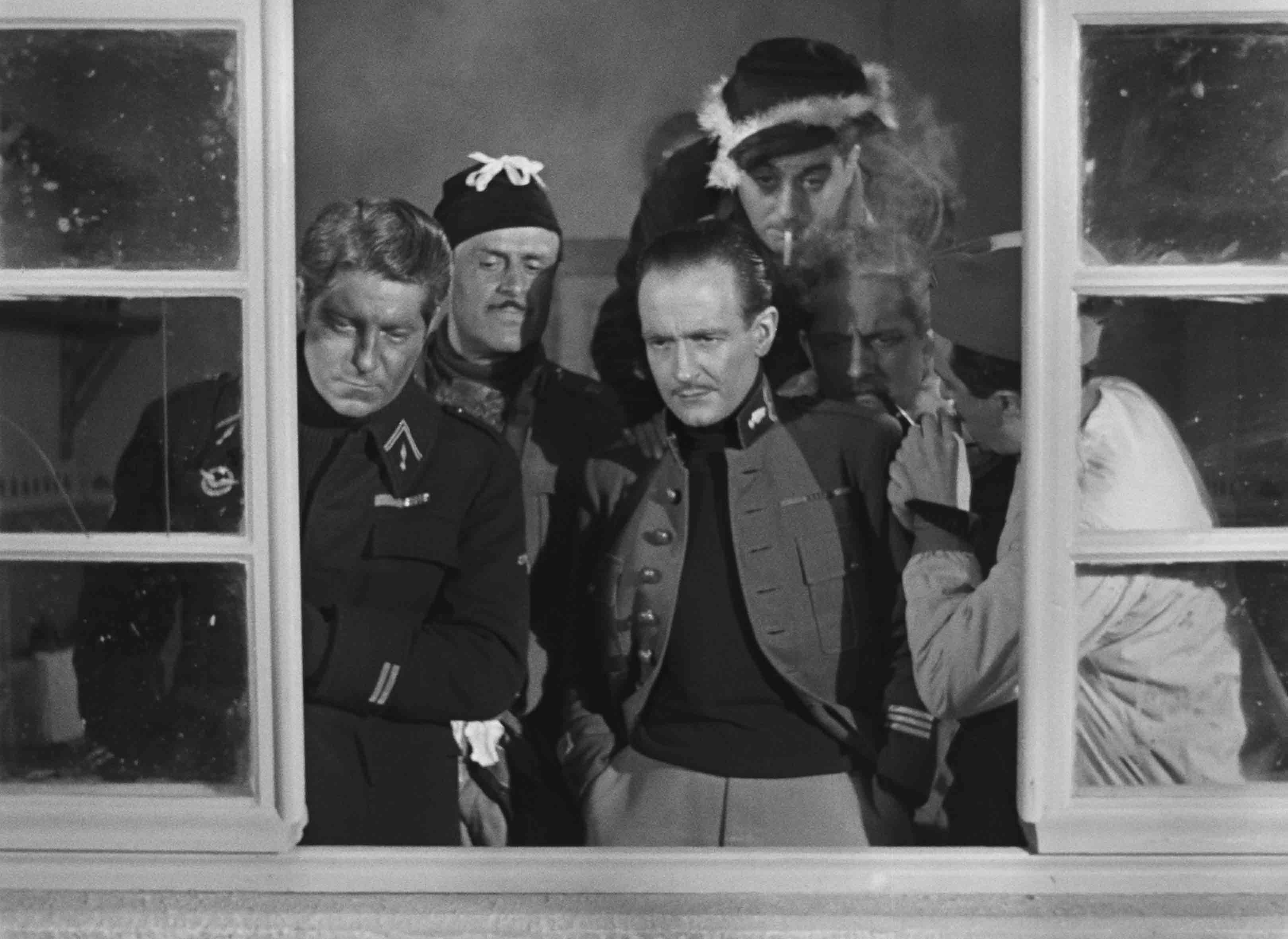 大幻影(1937)的剧照 大幻影(1937)的剧照