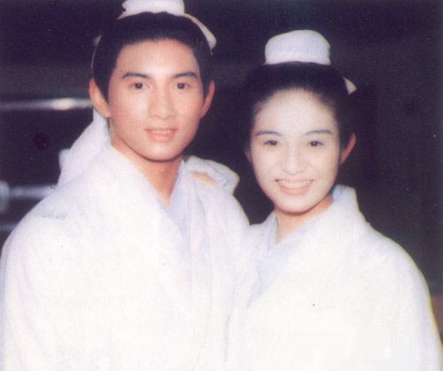 梁祝
(1994)的剧照 梁祝
(1994)的剧照