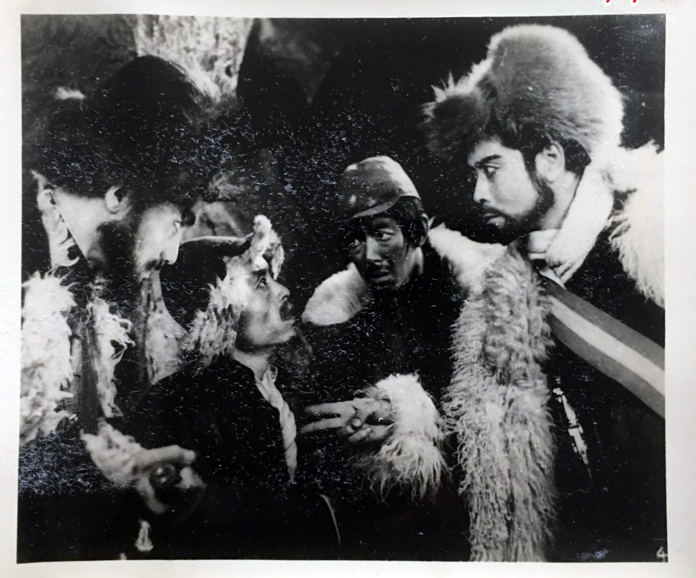 林海雪原
(1960)的剧照 林海雪原
(1960)的剧照